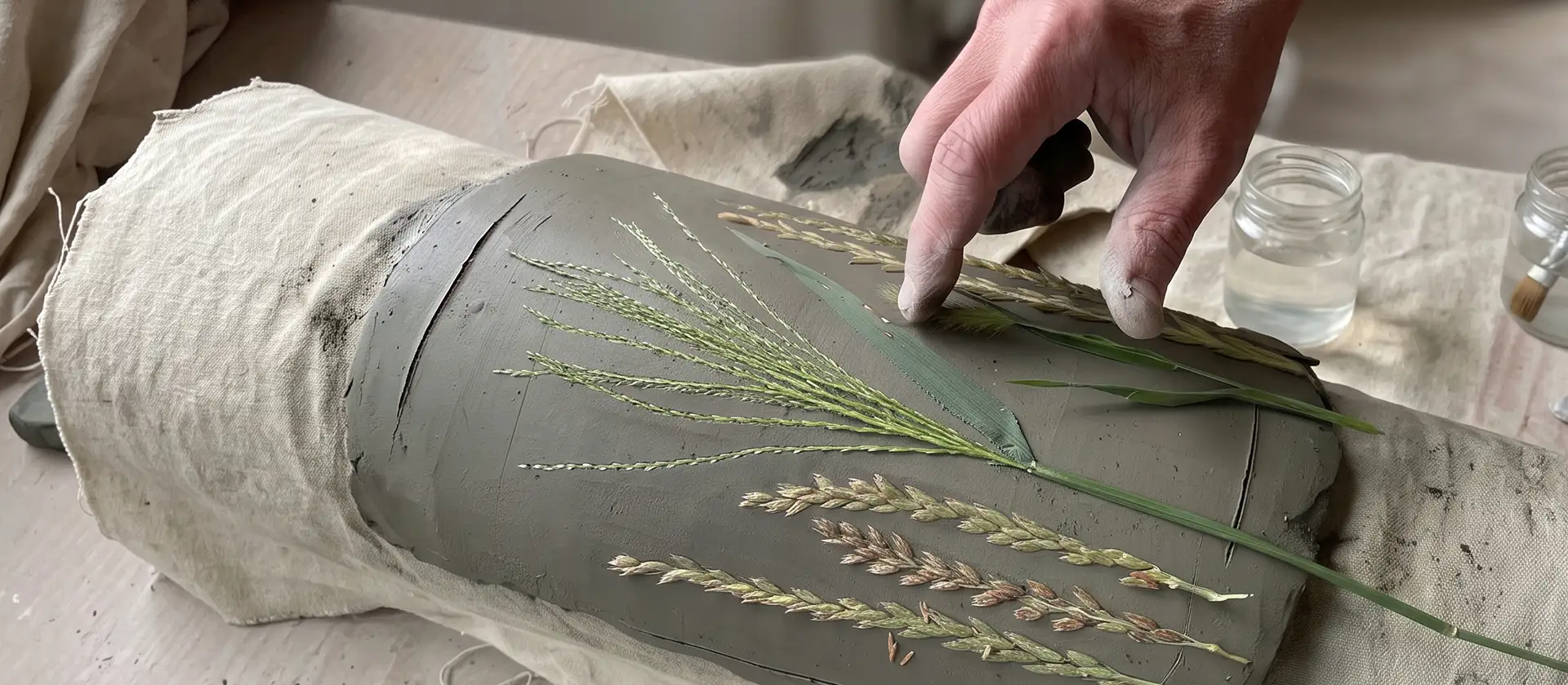 Botanique et argile sauvage - Atelier JarOFeu