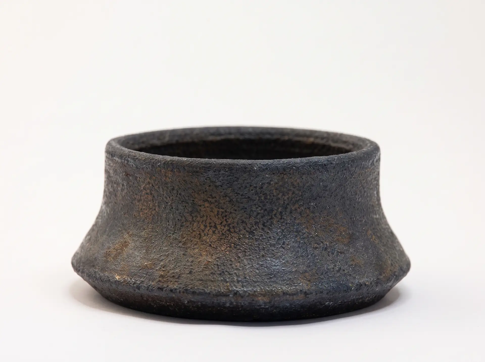 Coupe raku basse – cuivre mat